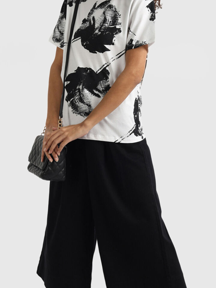 T-Shirt With Natural Vibes Print image number 4